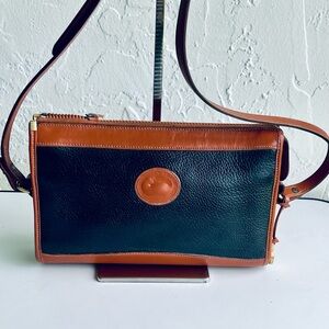 VINTAGE DOONEY & BOURKE BLACK TAN CLUTCH CROSSBODY BAG ADJUSTABLE STRAP